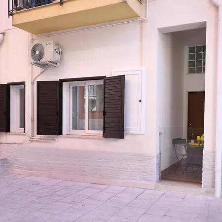 L'arco Sul Mare *