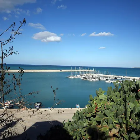 L'arco Sul Mare *