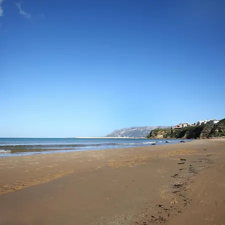 L'arco Sul Mare