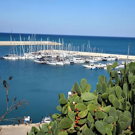 L'arco Sul Mare * 발레스트라테